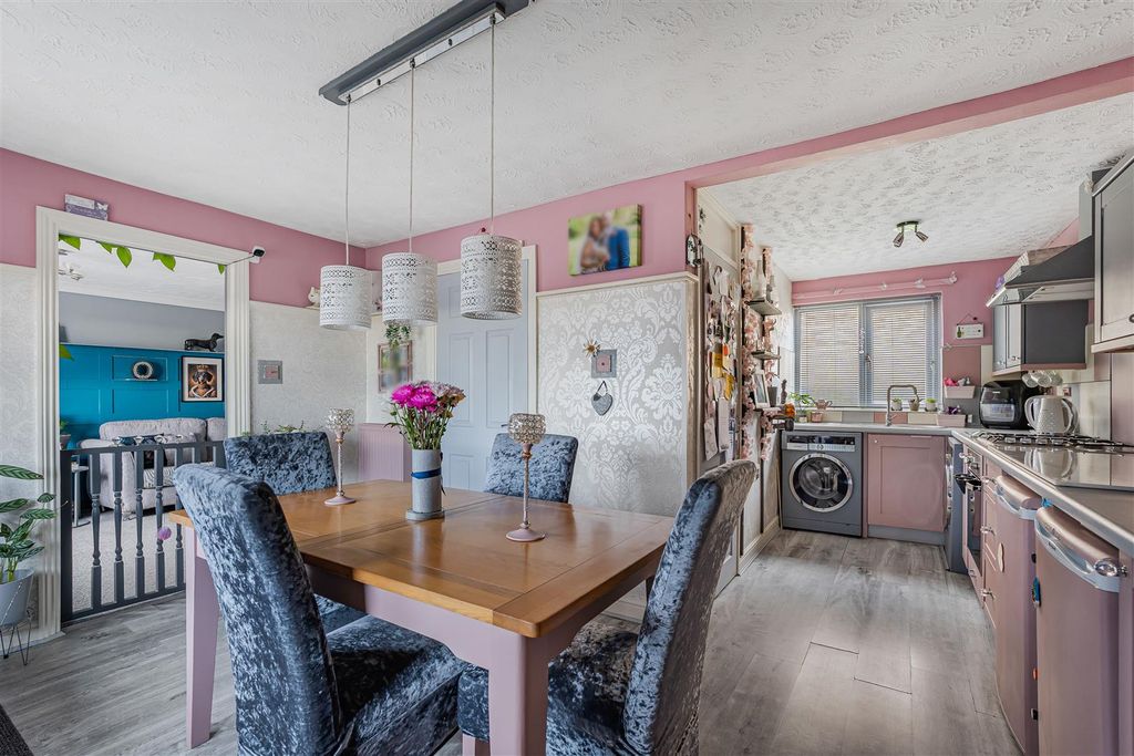 Property photo 3 of 13 31_68181.Jpg