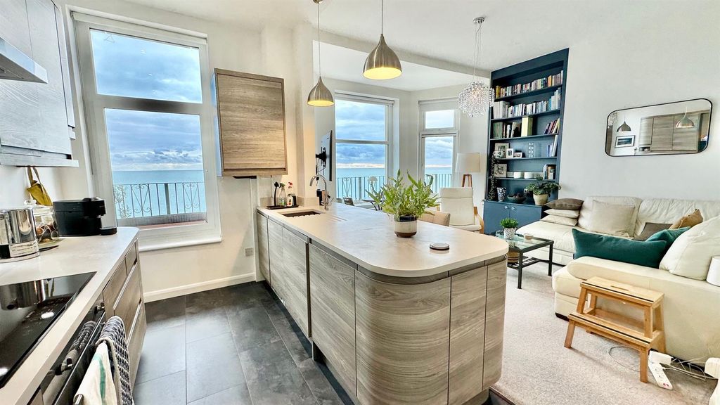 Property photo 1 of 29