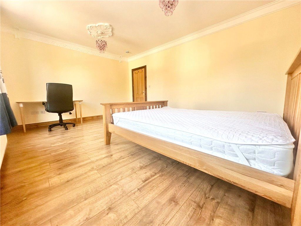 Property photo 2 of 8 Bedroom