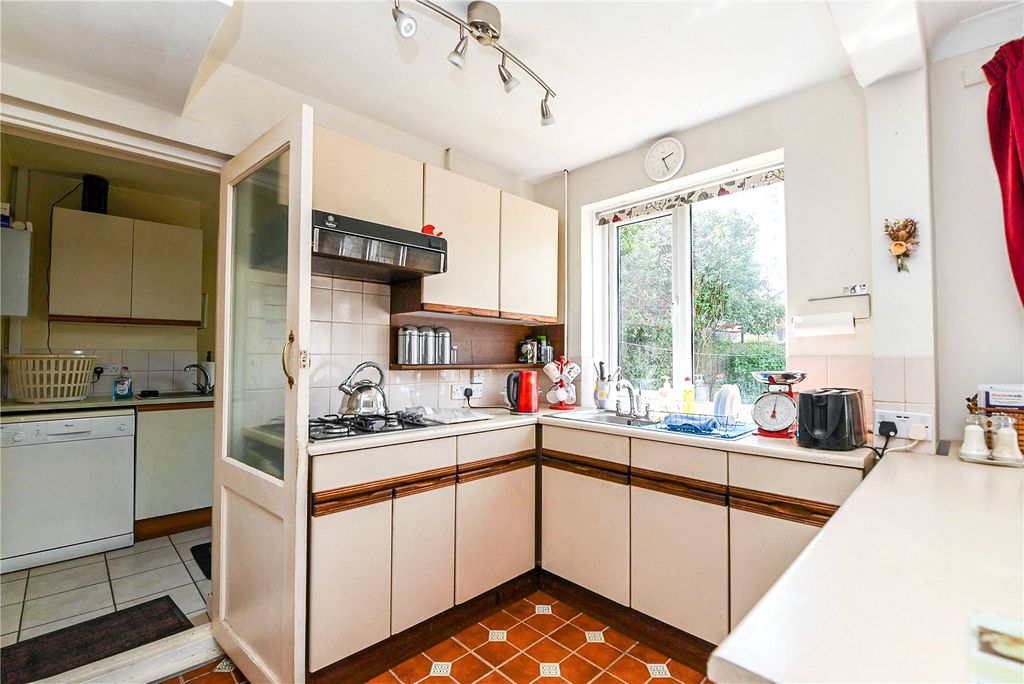 Property photo 3 of 18 Picture No. 04