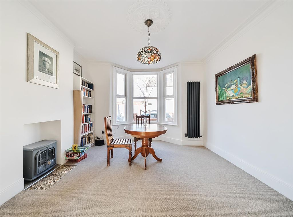 Property photo 2 of 14 19229272 (4).Jpg