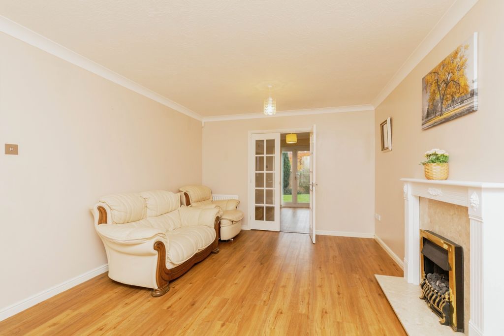 Property photo 2 of 19 Living Room