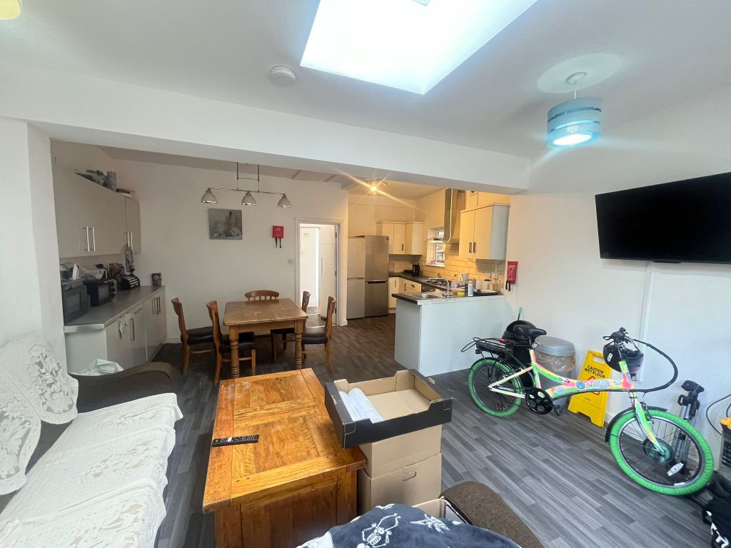 Property photo 3 of 13 Whatsapp Image 2025-09-16 At 12.45.59 (2)