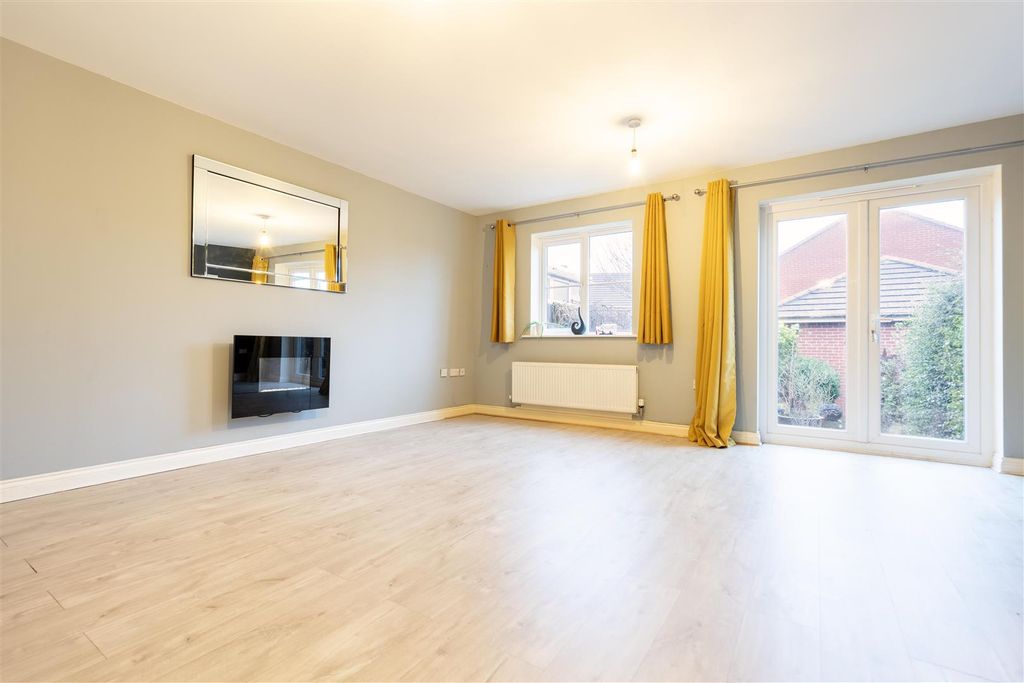 Property photo 2 of 9 Living Room