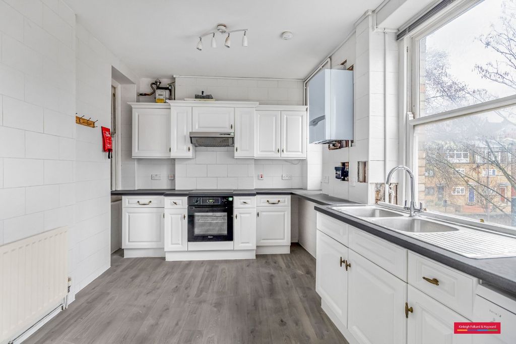 Property photo 2 of 14 Kitchen