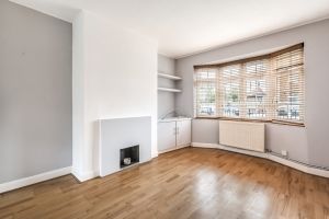 Property photo 1 of 6 16 Gunenr 2
