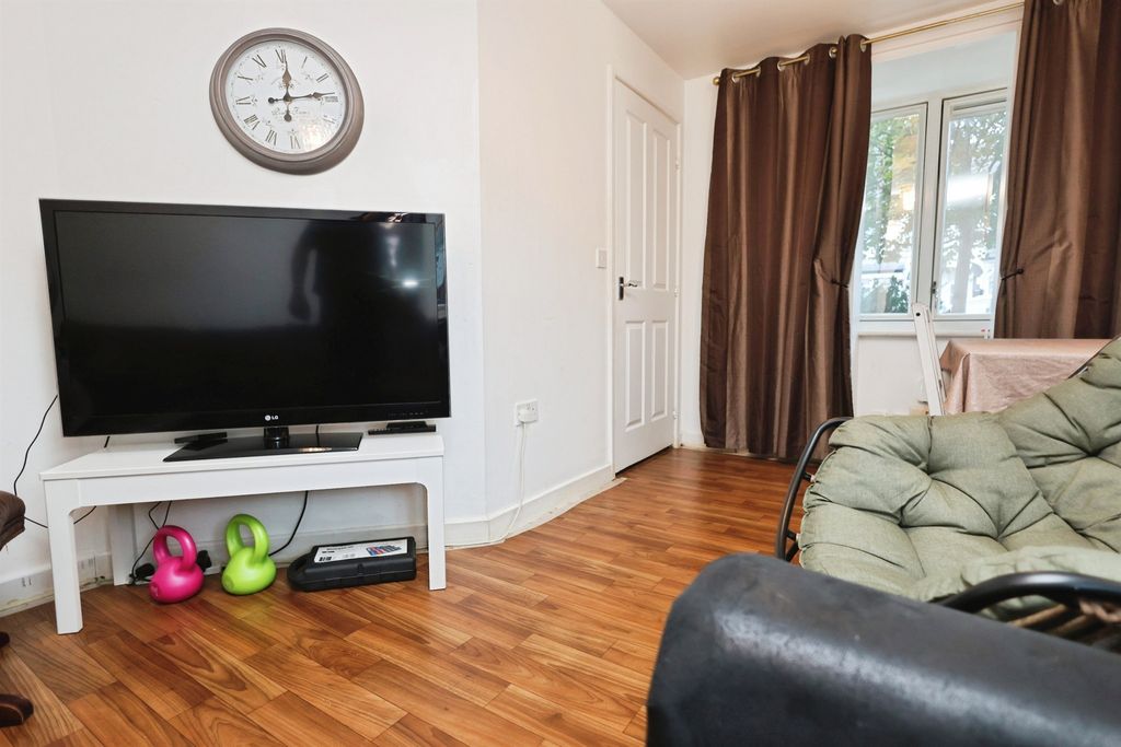Property photo 3 of 16
