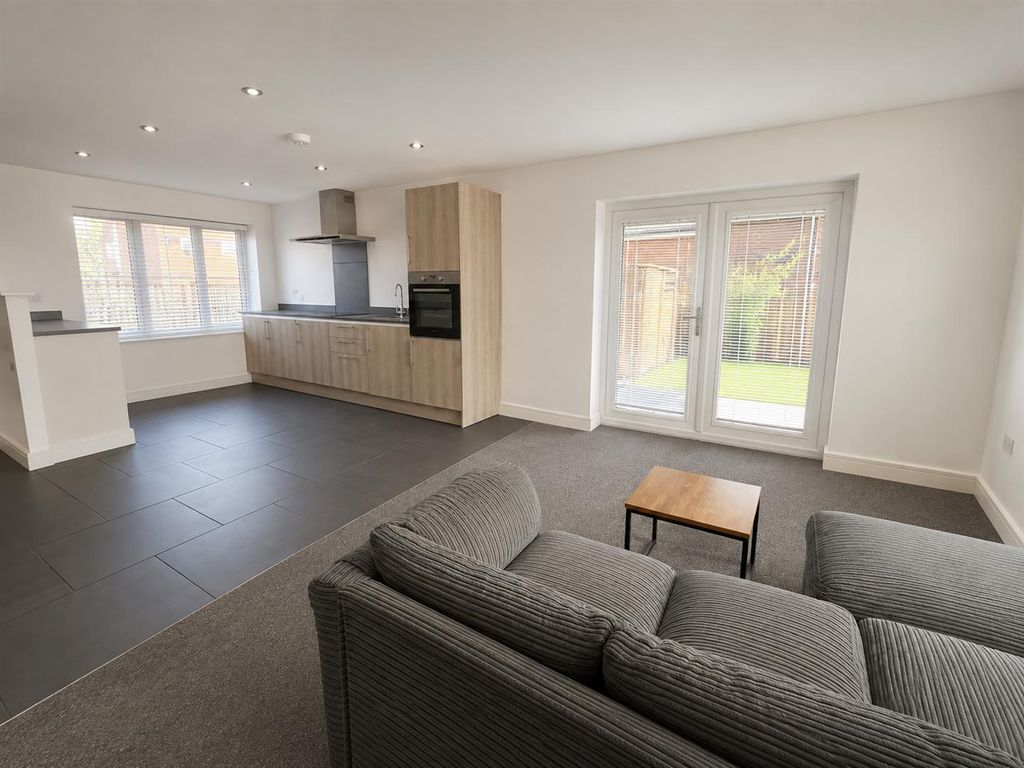 Property photo 2 of 7 Kitchliv Ashtree.Png
