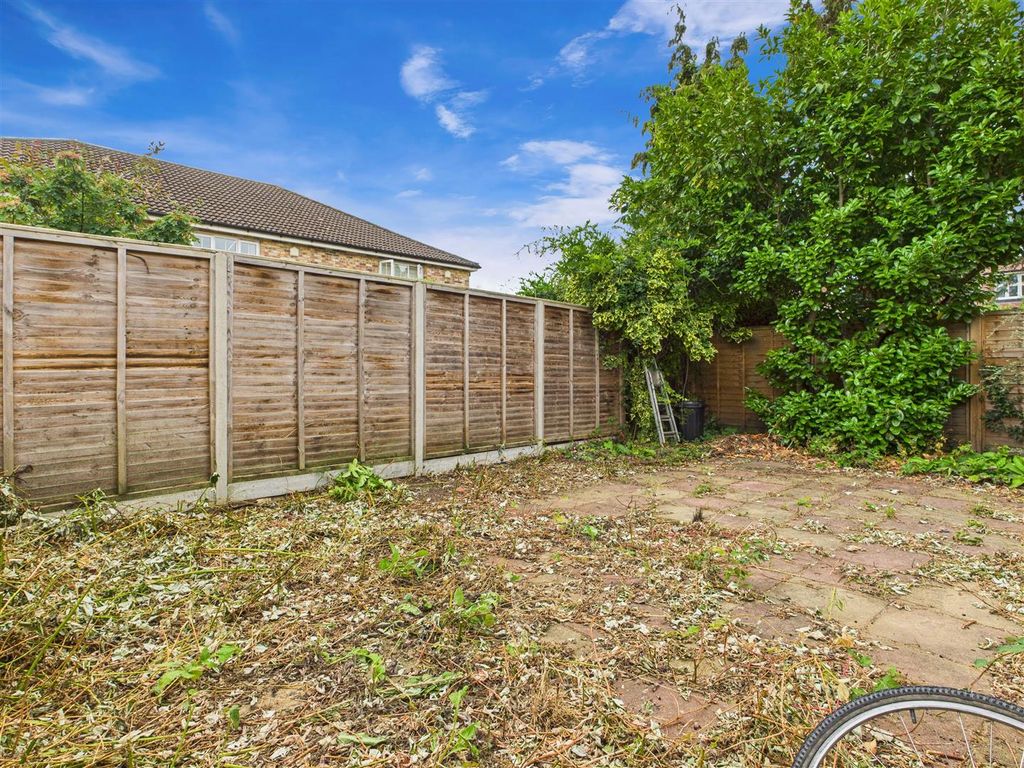 Property photo 2 of 12