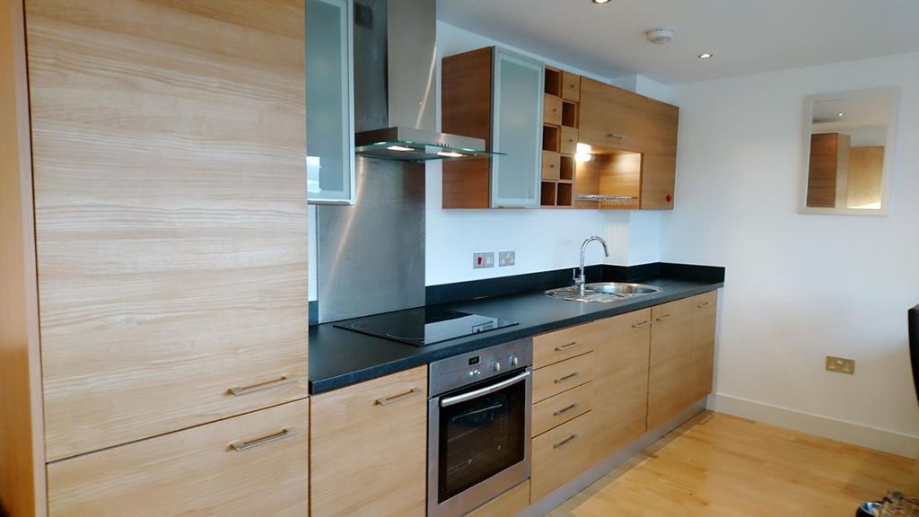 Property photo 2 of 9 Kitchen.Jpg