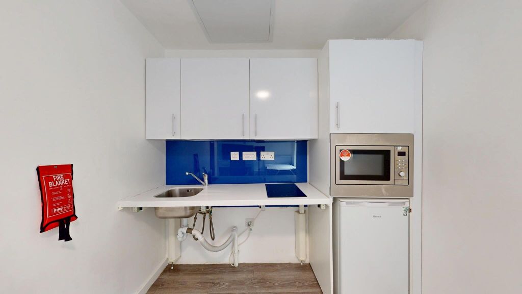 Property photo 2 of 22 Kitchen