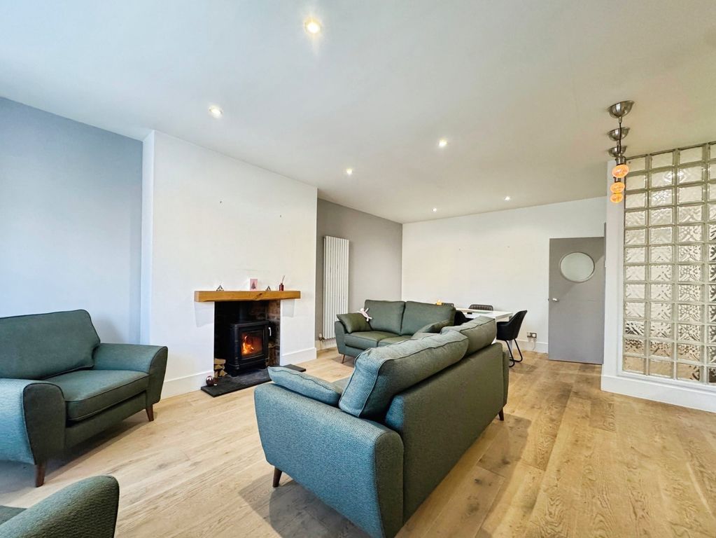 Property photo 3 of 15 Picture No. 02