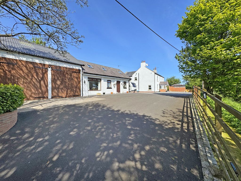 Property photo 3 of 50