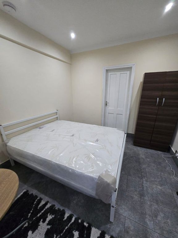 Property photo 1 of 4 95079294