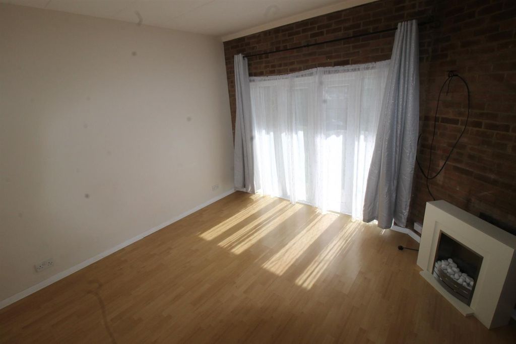 Property photo 2 of 6 Ptg7N7Wxagqxzy3Jeat_Jmmg_Mu.Jpg