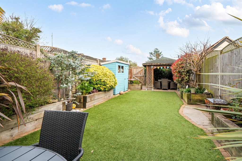 Property photo 2 of 13