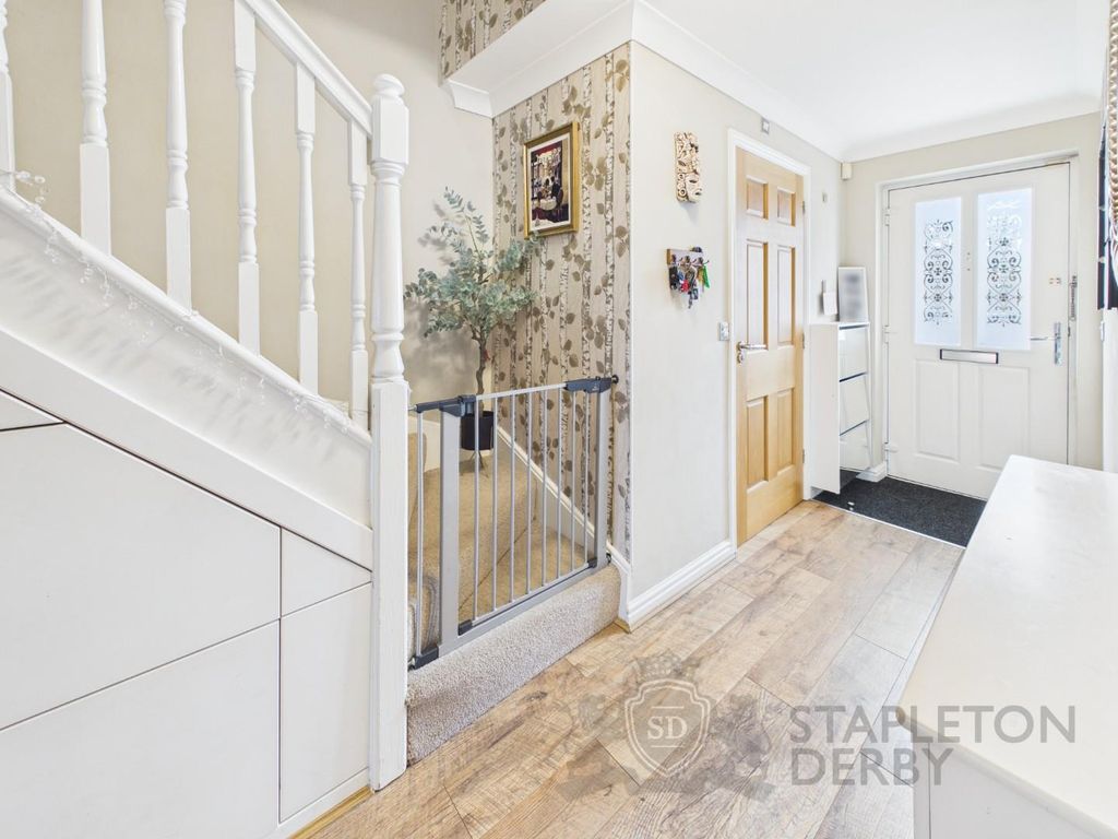 Property photo 2 of 25 Cam04720G0-Pr0203-Still020.Jpg