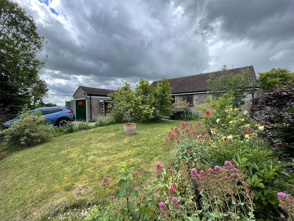 Property photo 1 of 32 Picture No. 21