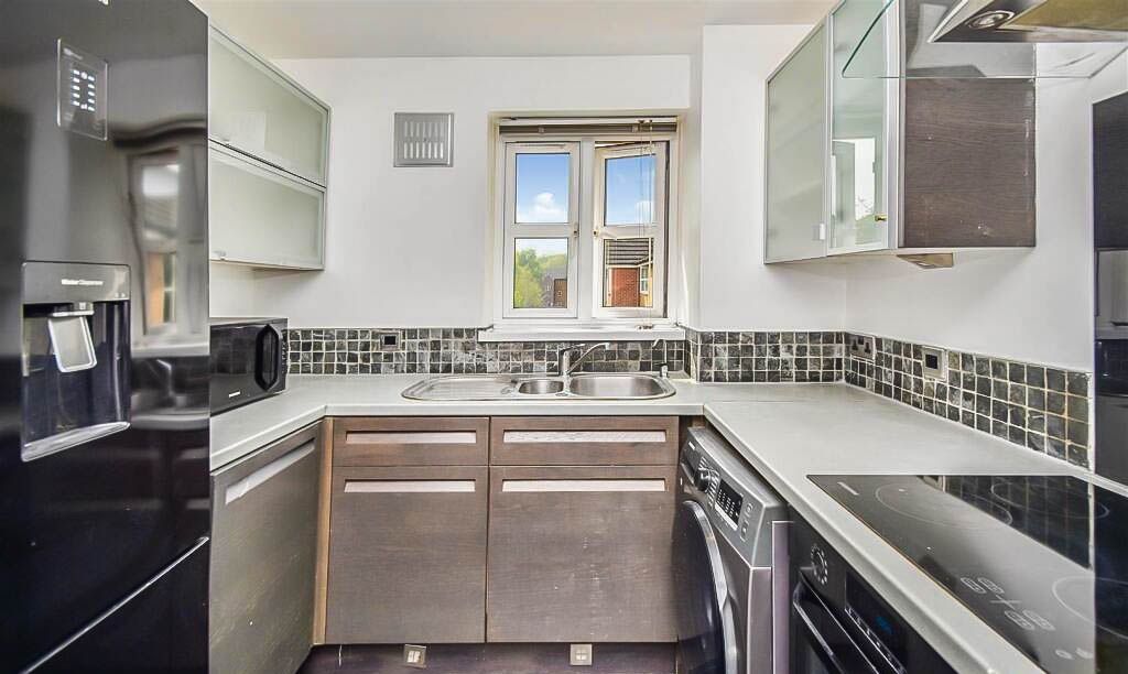 Property photo 2 of 8