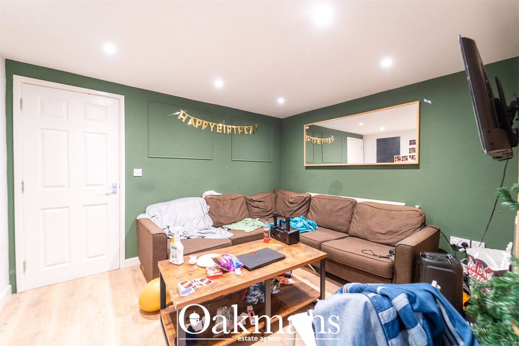 Property photo 3 of 23 Picture No. 15