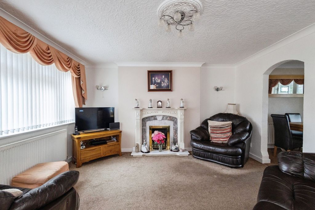 Property photo 3 of 30 Pbox-Img.Jpg