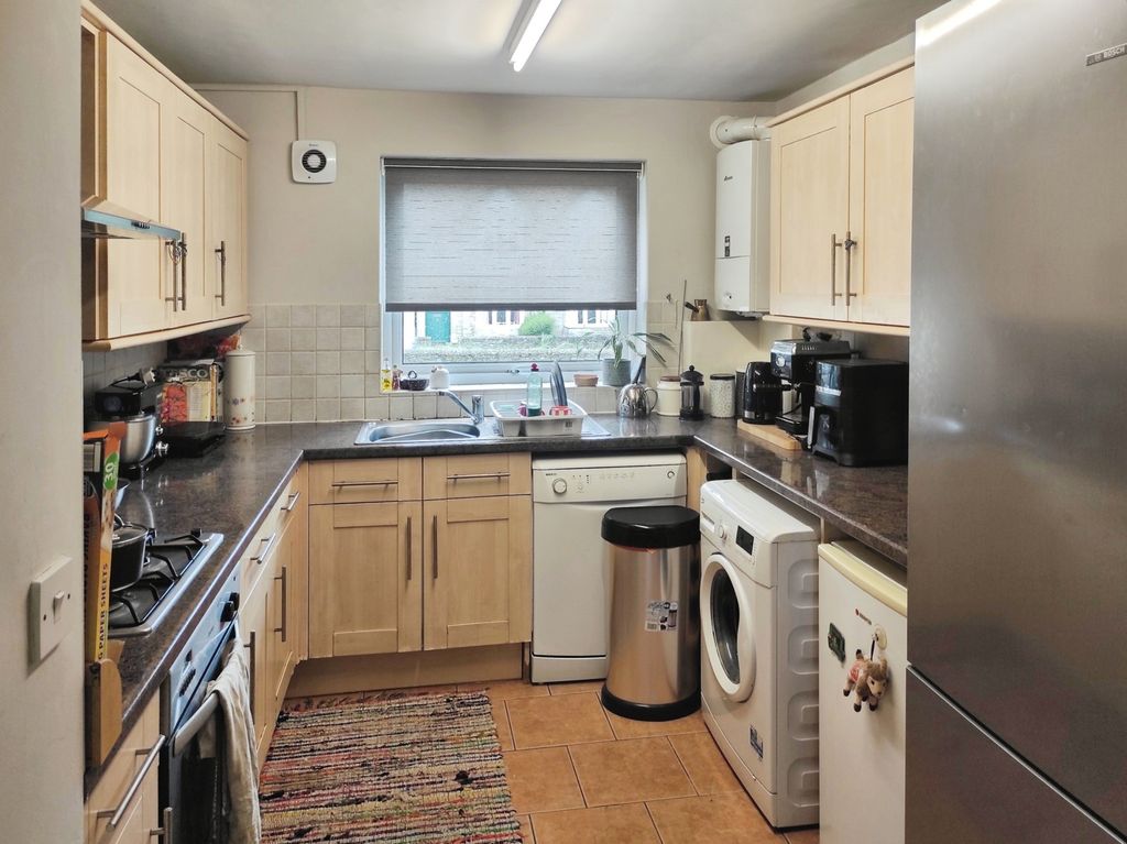 Property photo 3 of 8 Pbox-Img.Jpg