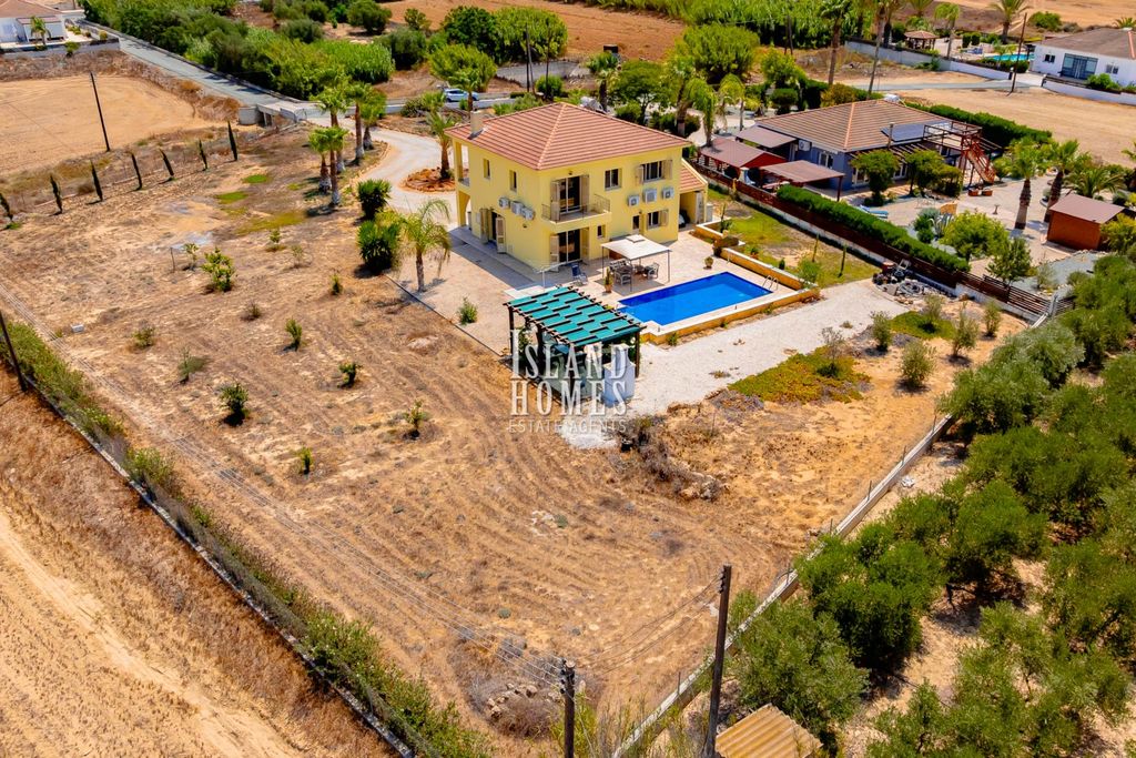 Property photo 1 of 48