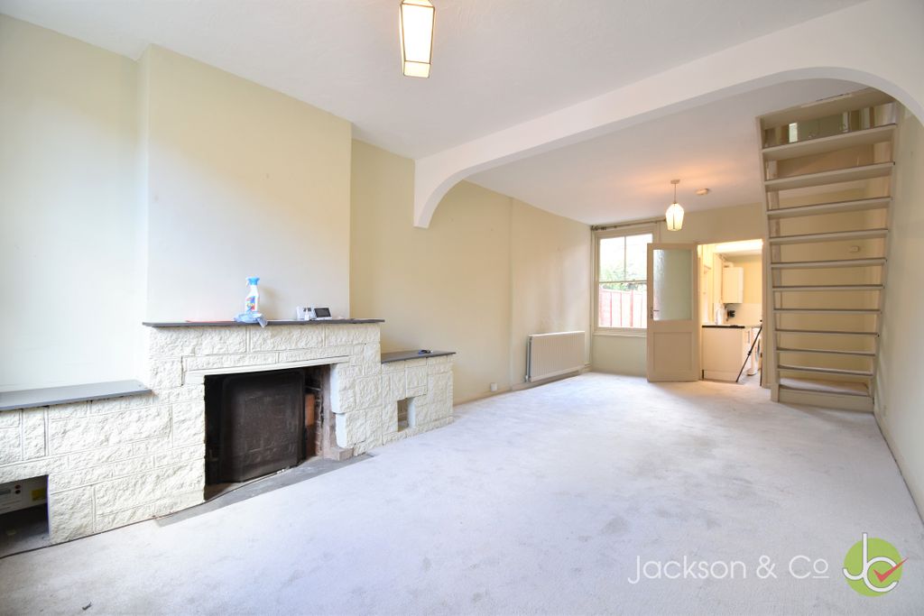 Property photo 1 of 8