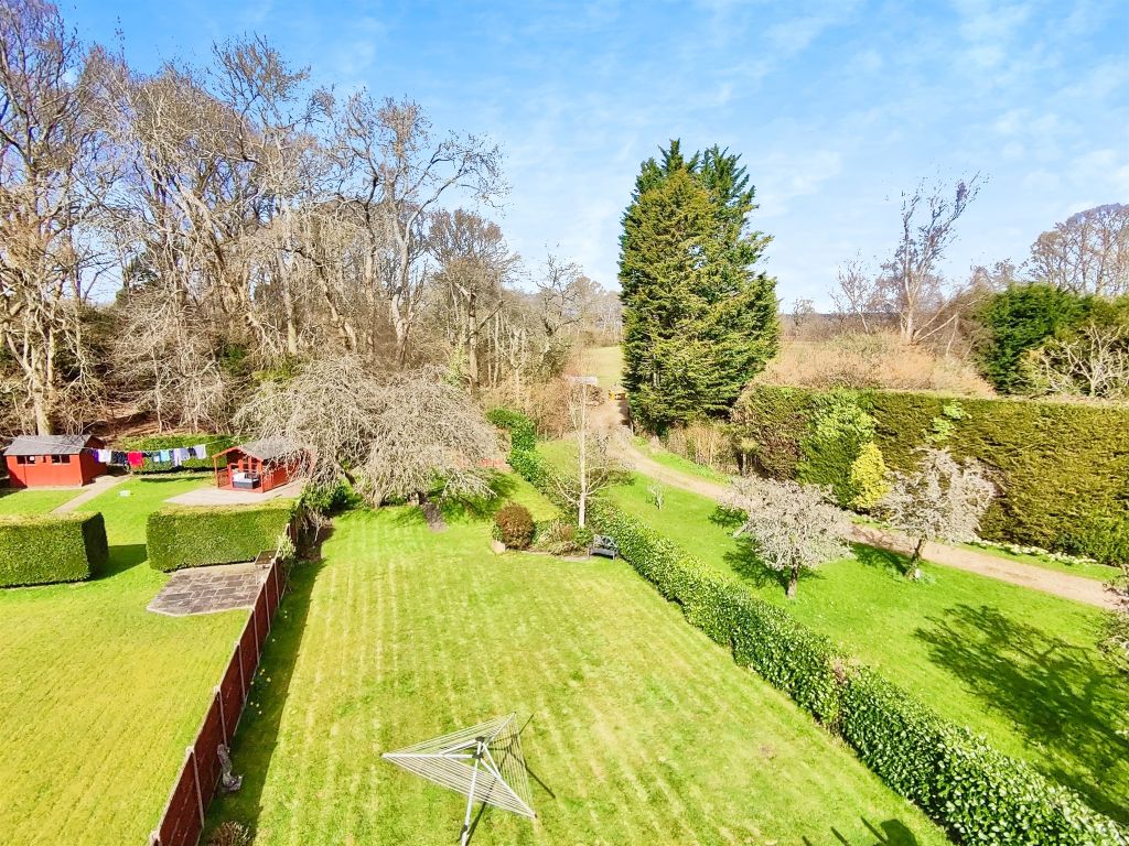 Property photo 3 of 24
