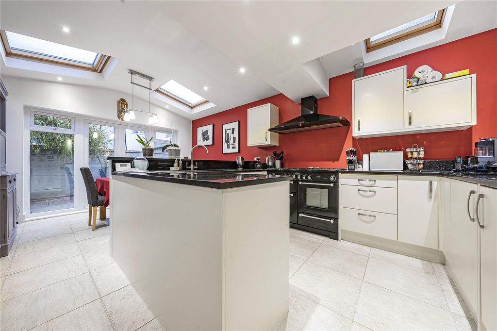 Property photo 3 of 15 Picture No. 5