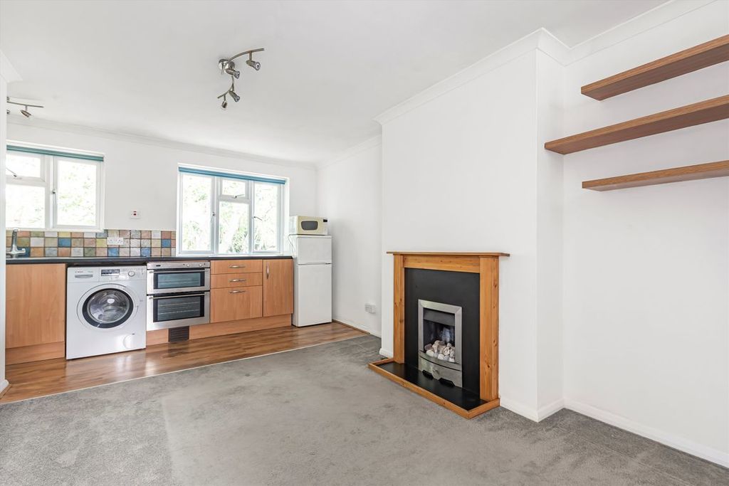 Property photo 3 of 4