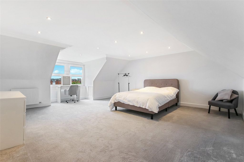 Additional image 11 of 2 bed flat for saleRoseangle, Dundee, Angus DD1