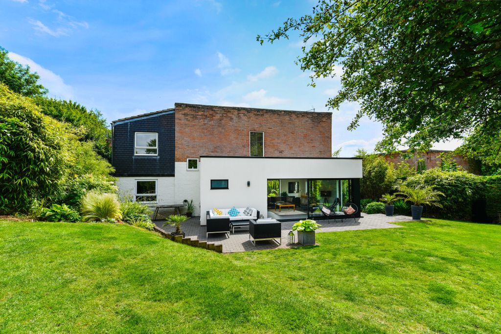 Property photo 1 of 46