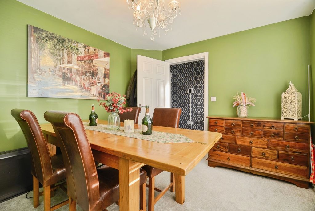 Property photo 3 of 20 Pbox-Img.Jpg