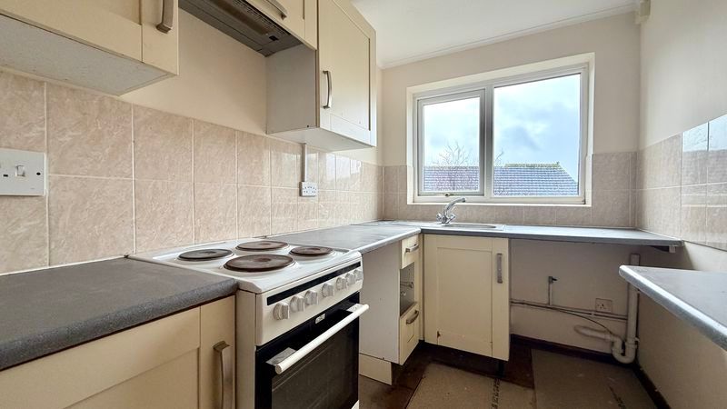 Property photo 2 of 6 Kitchen