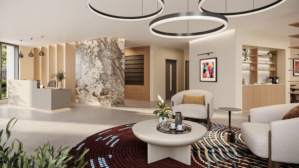 Property photo 3 of 10