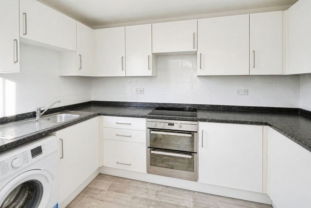 Property photo 2 of 11 Pbox-Img.Jpg
