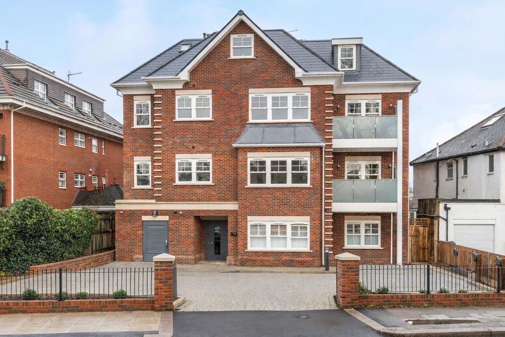 Property photo 2 of 18 2