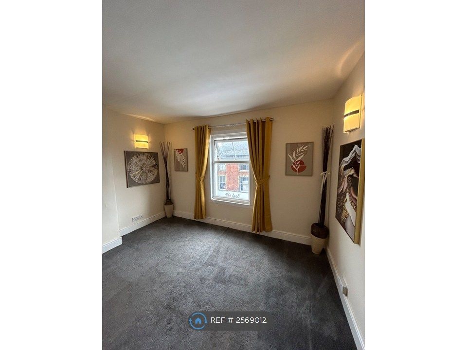 Property photo 2 of 27