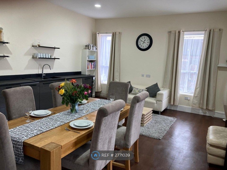 Property photo 1 of 7 Kitchen Diner