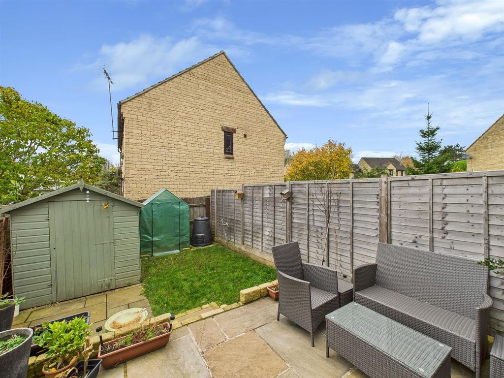 Property photo 2 of 14 Rear Garden