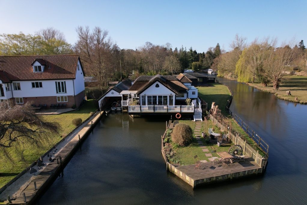 Property photo 1 of 21