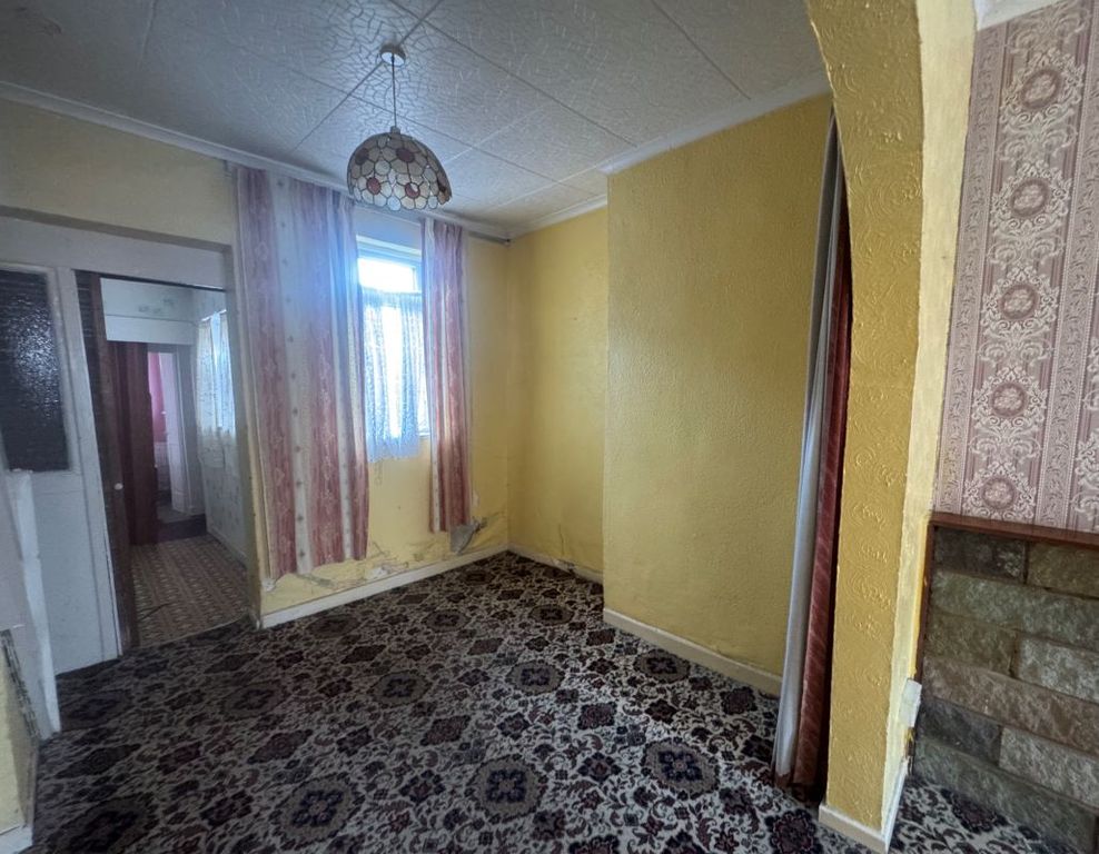 Property photo 2 of 6