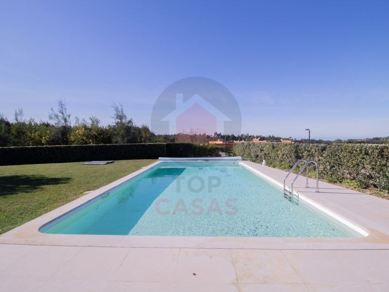 Property photo 1 of 34