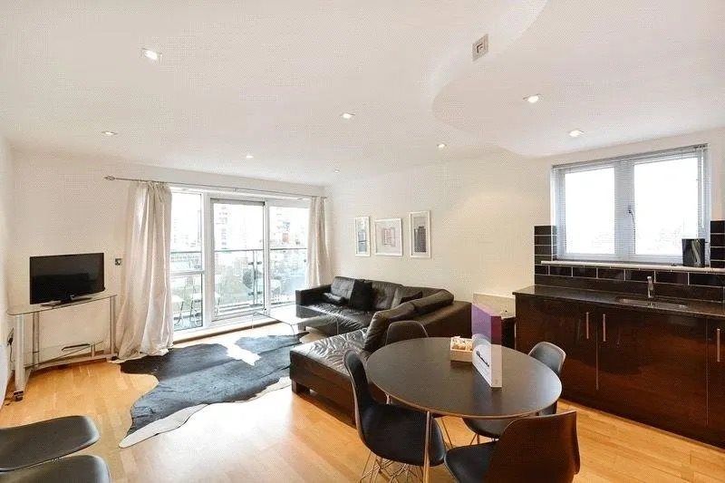 Property photo 2 of 11