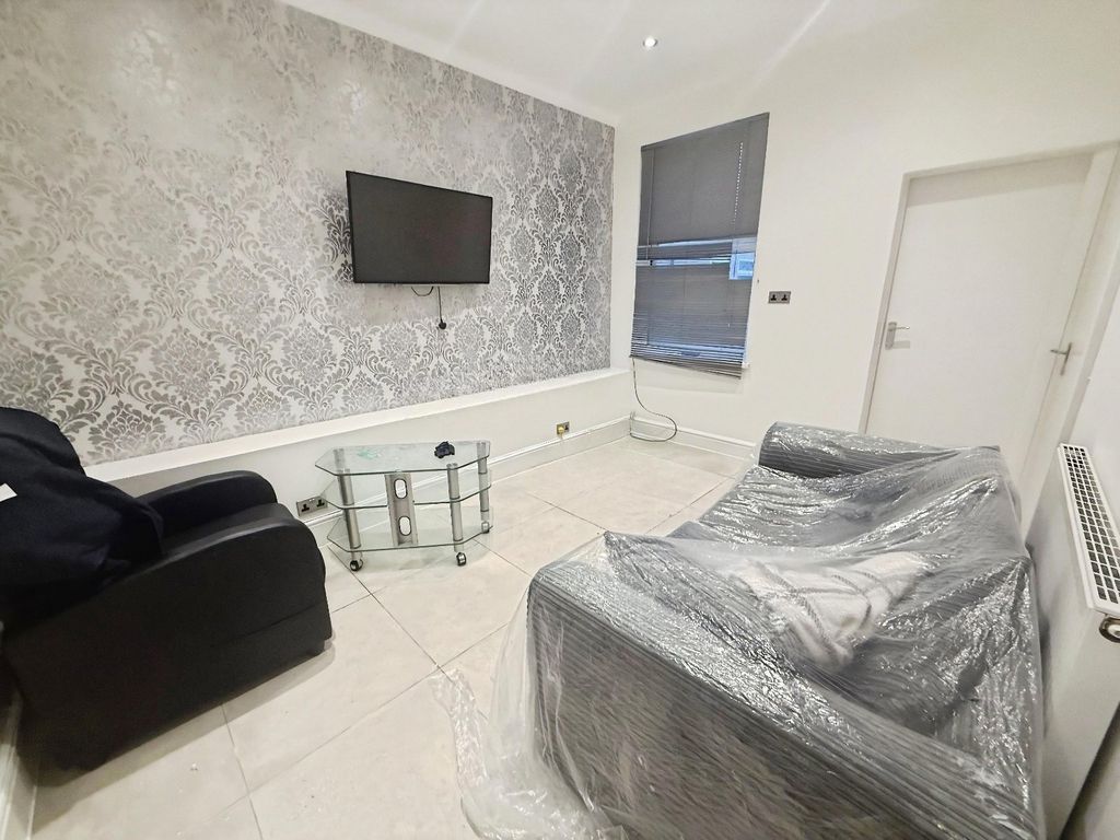 Property photo 3 of 14 Picture No. 11