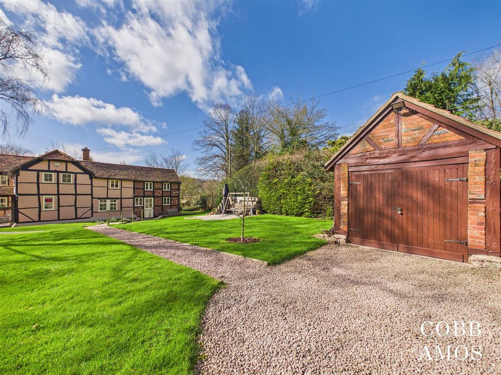 Property photo 2 of 35 Cam02803G0-Pr0261-Still008.Jpg