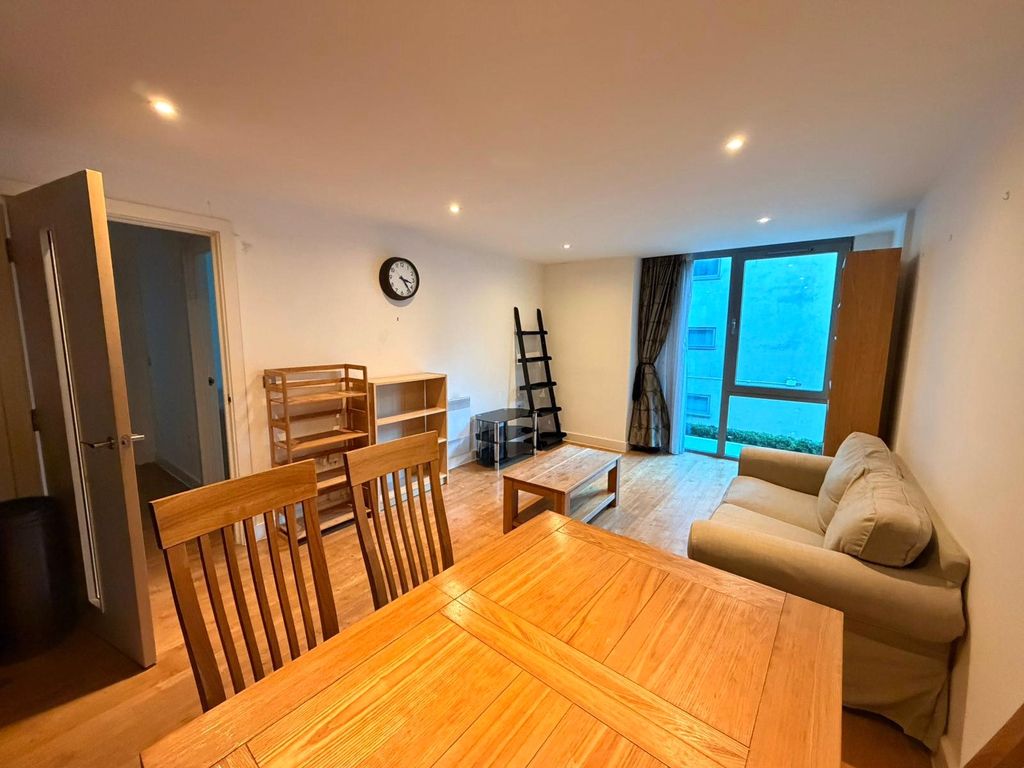 Property photo 3 of 11 Picture No. 16