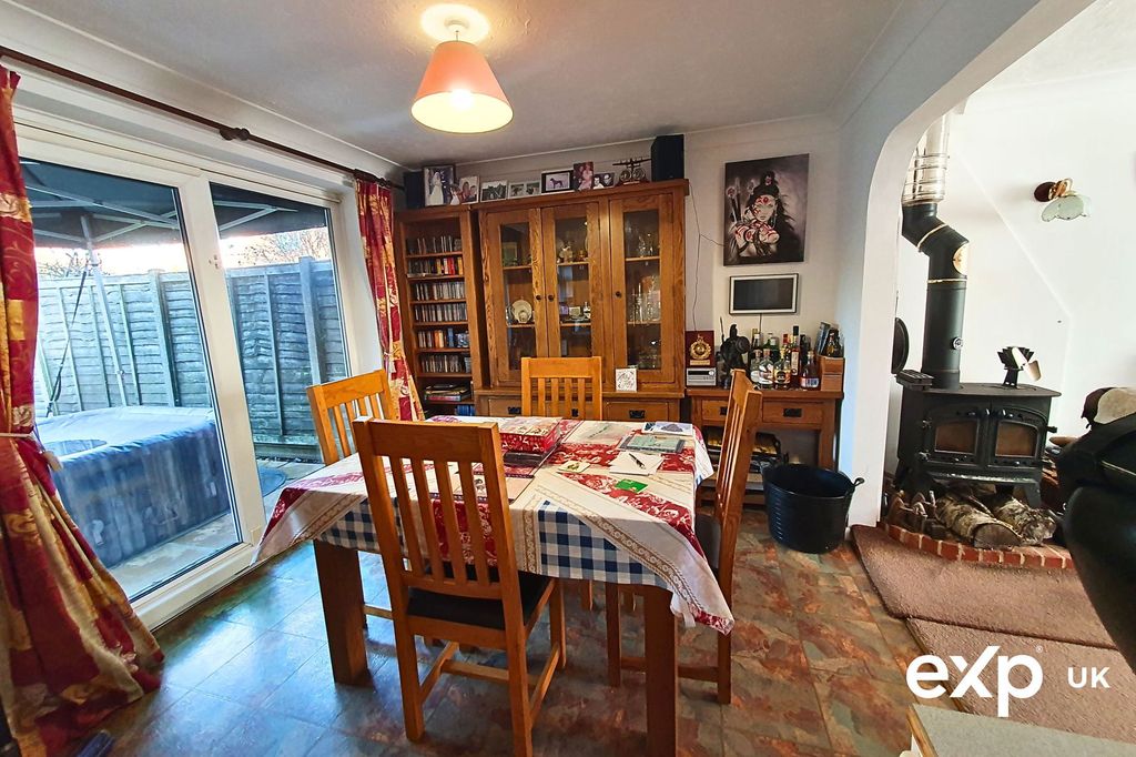 Property photo 3 of 24