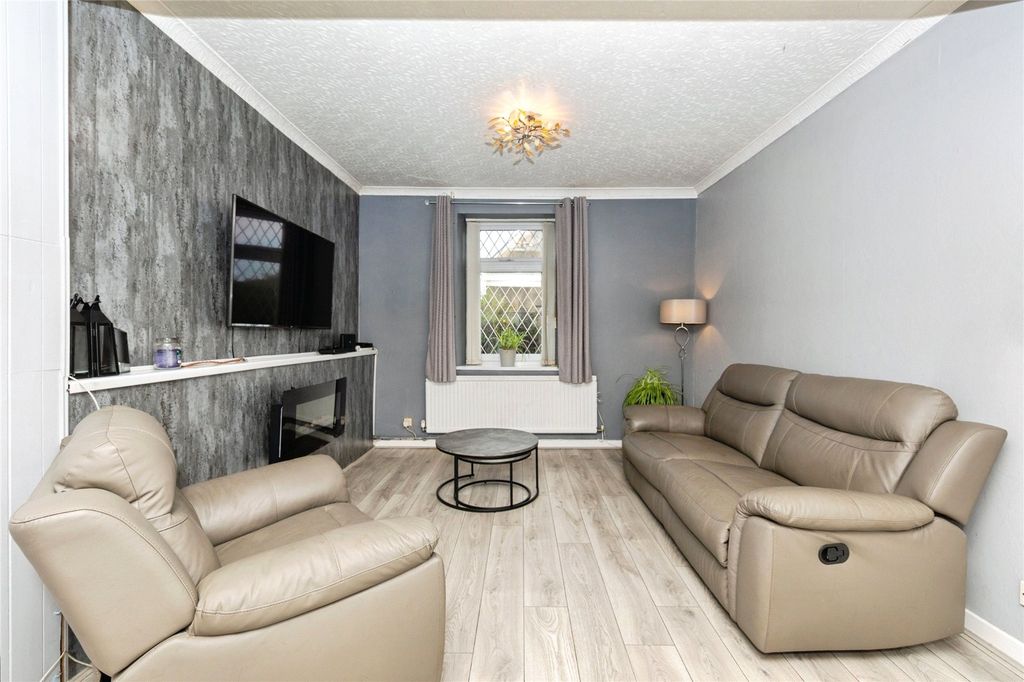 Property photo 2 of 24 Picture No. 09